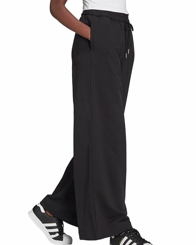 Wide leg joggers 2025 adidas