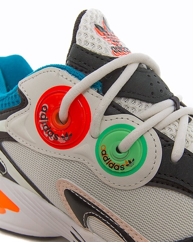 Sneakercon Two Js Kicks Store New York Sneaker Con Line Trainers