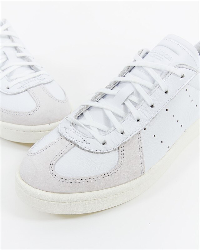 adidas Originals BW Avenue Sneakers In White CQ3152 adidas Originals BW Avenue Sneakers In White CQ3152