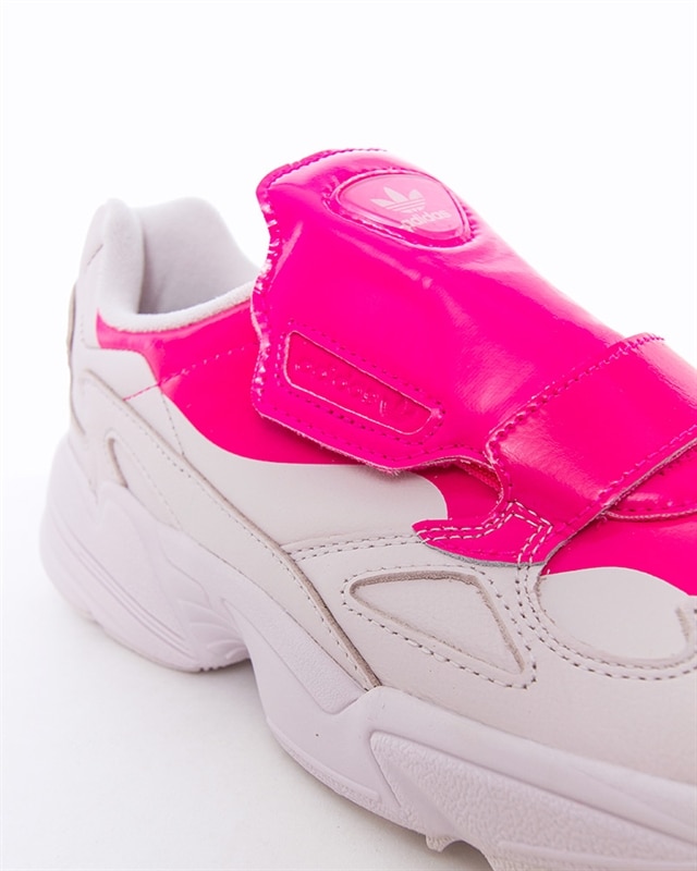 Hot pink adidas falcon store