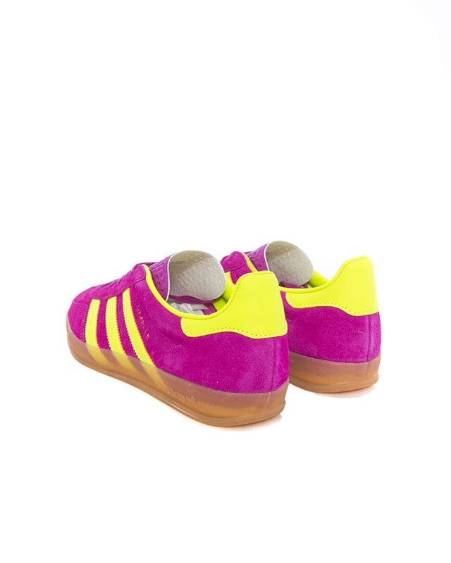 Adidas originals online gazelle indoor 2018