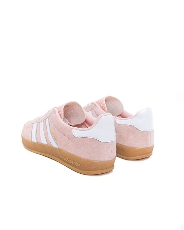 adidas gazelle silver green womens adidas Gazelle Indoor Shoes - Women's - Sandy Pink / Cloud White / Gum