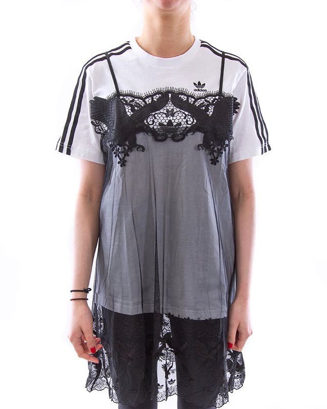 adidas Originals Lace T-Shirt W | H59017 | White | Clothes | Footish adidas Originals Lace T-Shirt W | H59017 | White | Clothes | Footish