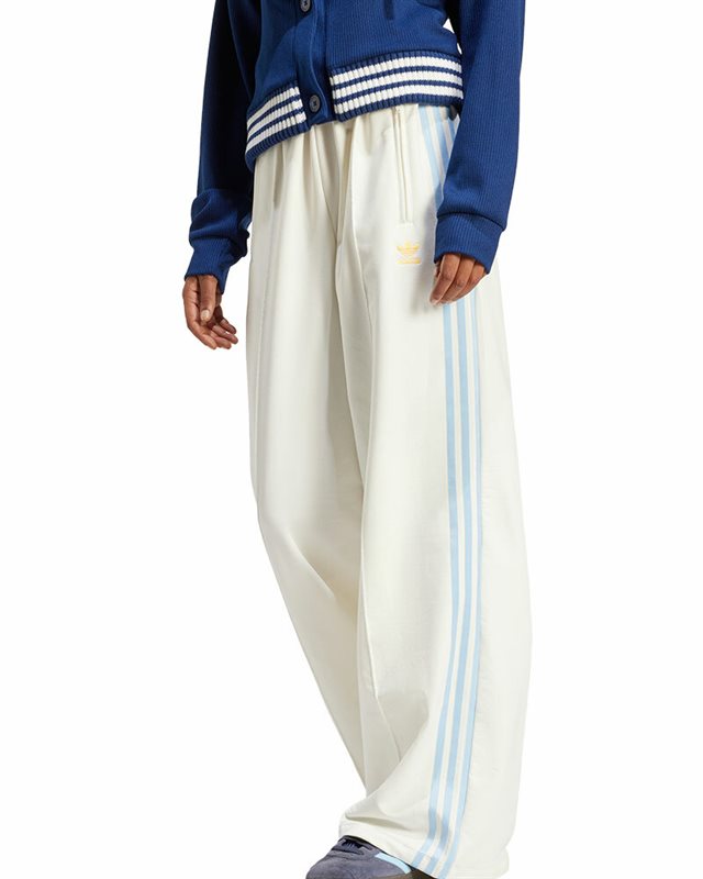 adidas Originals Loose Track Suit Joggers IT9838 Other Clothes Footish
