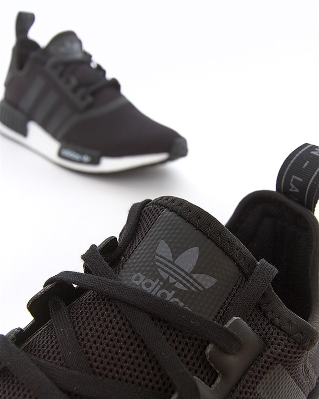 adidas Originals NMD R1 J FW0431 | Svart | Sneakers | Skor |