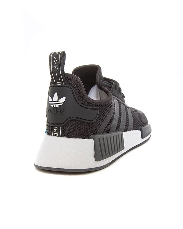 Nmd r1 adidas nere online