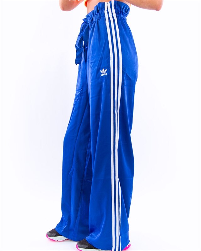 adidas Originals Satin Track Pants | ED4773 | Blue | Kläder | Footish