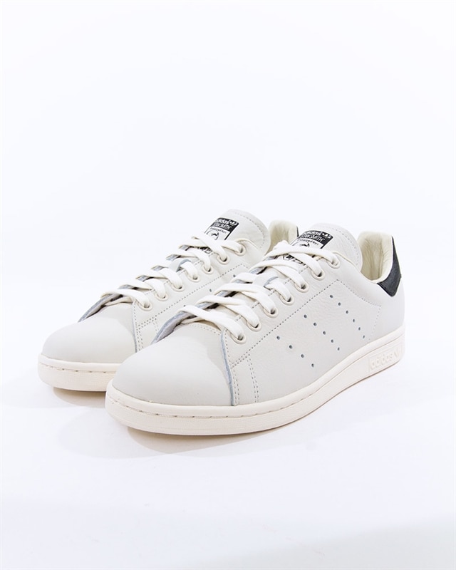 b37897 stan smith