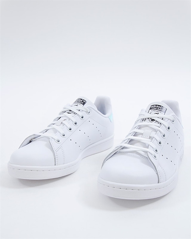 aq6272 stan smith j