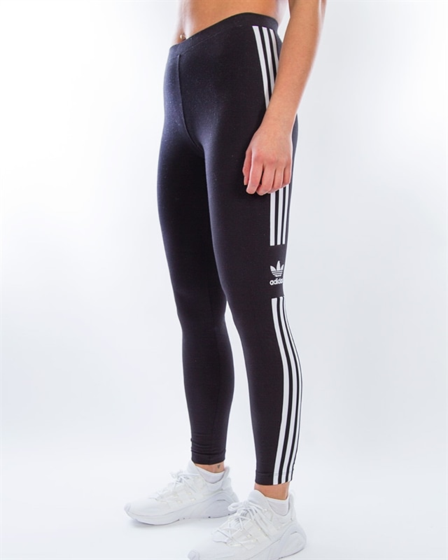 dv2636 adidas