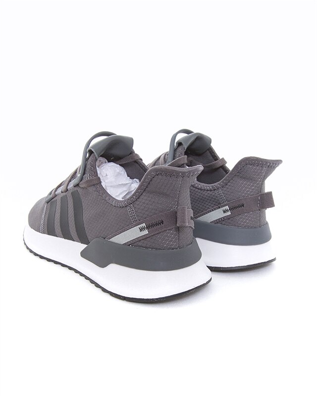 ee7163 adidas