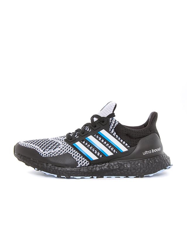 adidas UltraBOOST 1.0 DNA Hawks | GV8815 | Svart | Sneakers | Skor ...