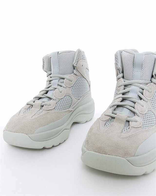 Yzy dsrt on sale bt adult