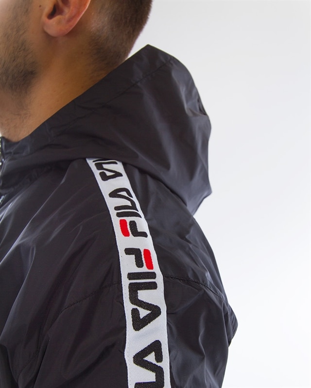 tacey tape wind jacket