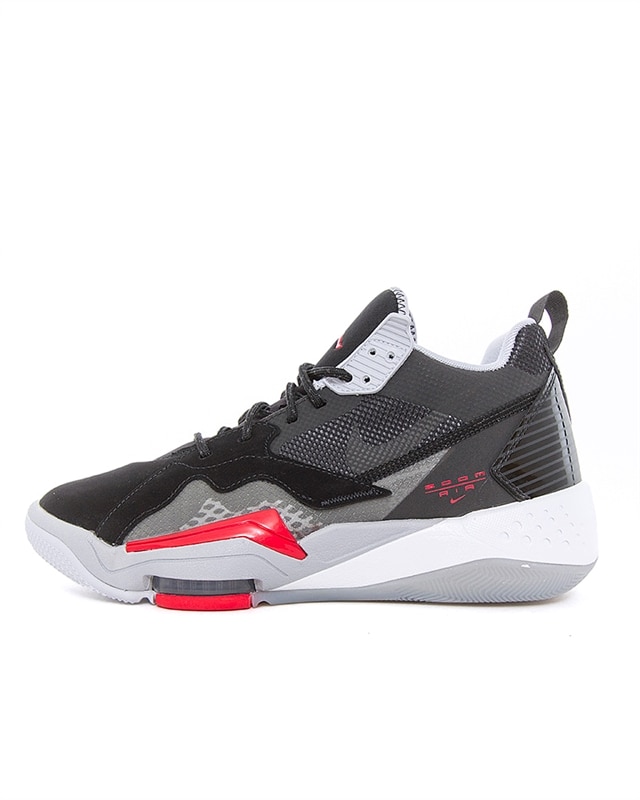 Jordan on sale fly zoom
