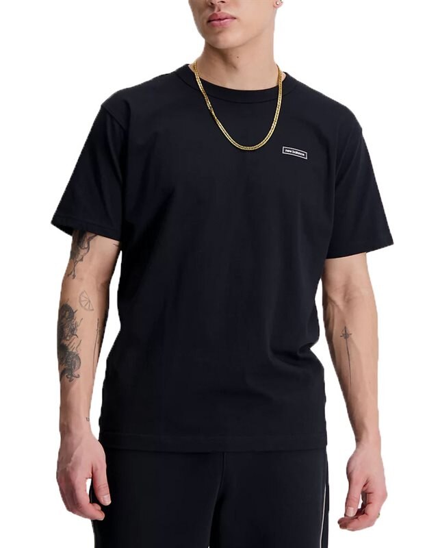 New Balance Essentials Winter T-Shirt (MT33517-BK)