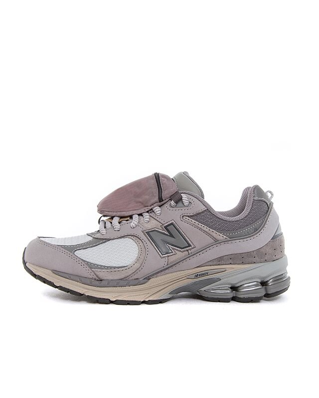 New Balance M2002 (M2002RVC)