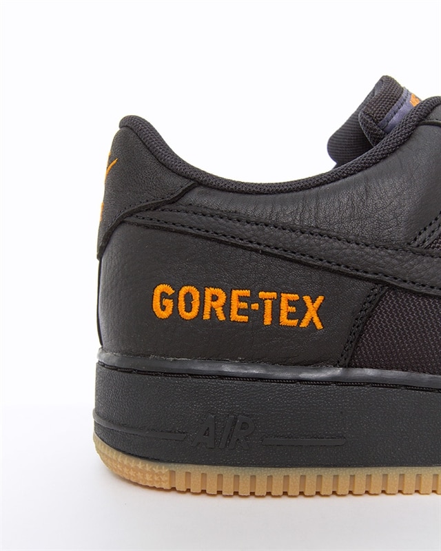 nike gore tex sneakers