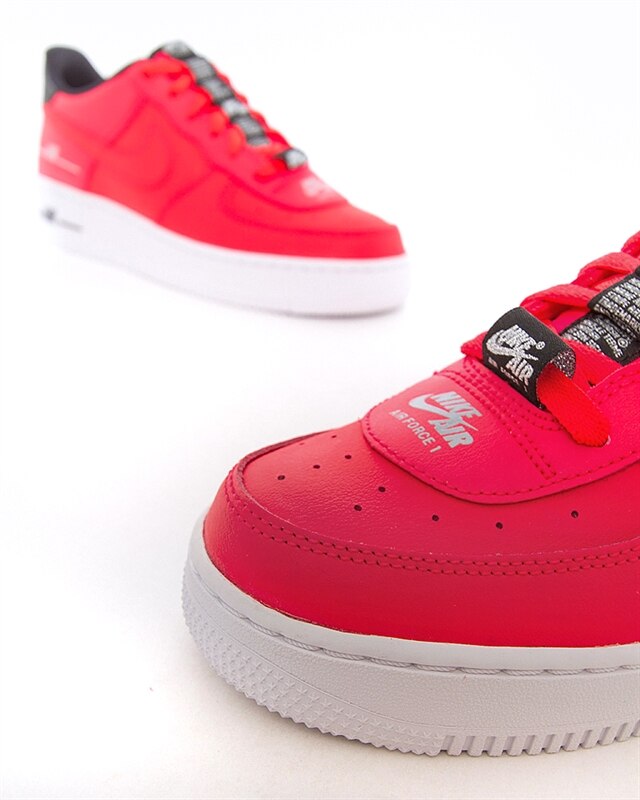 red nike air force 1 lv8