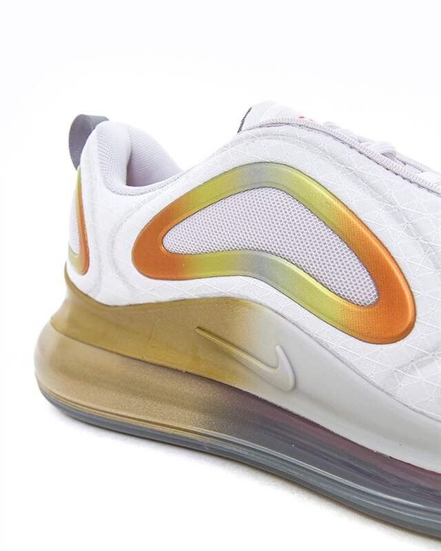 nike air max 720 summit white