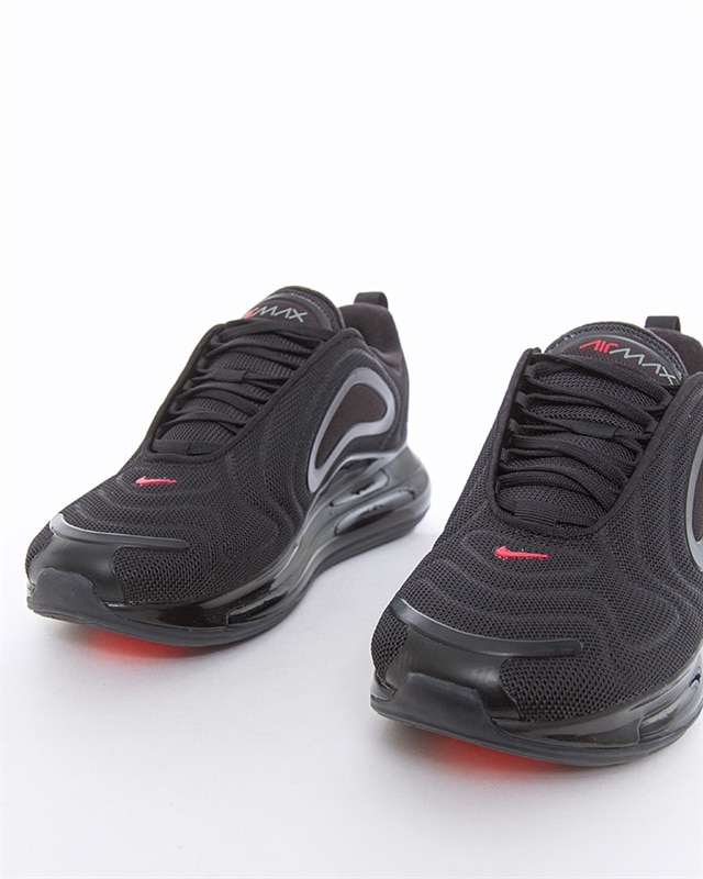 air max 720 black hyper crimson