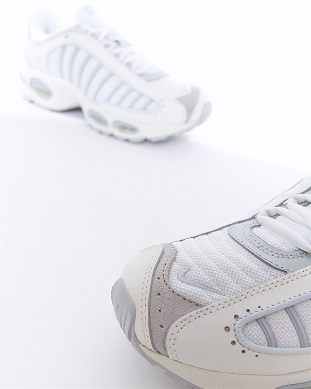 nike air max tailwind sail