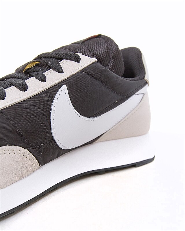 black nike air tailwind