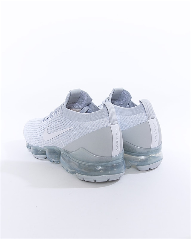 vapormax 360 na nodze