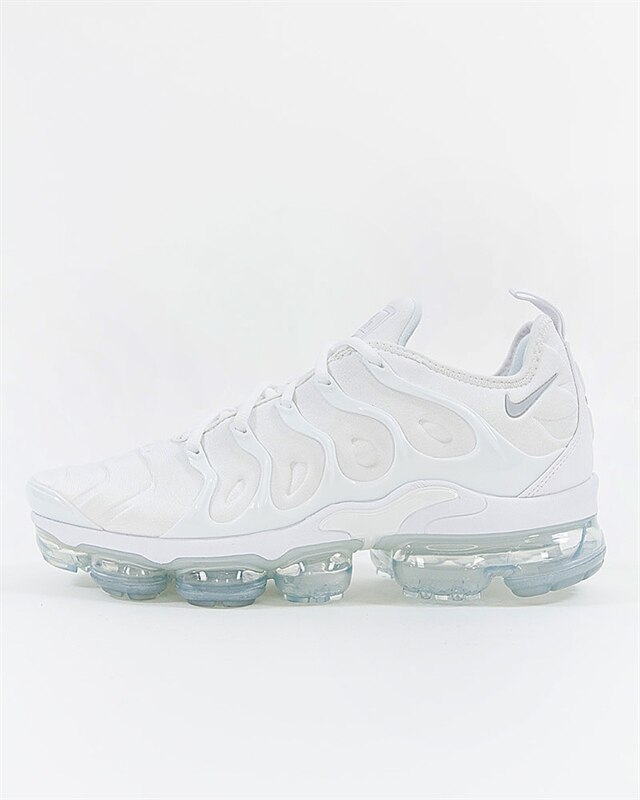 womens white vapormax
