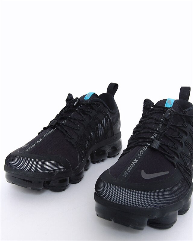nike vapormax run utility triple black