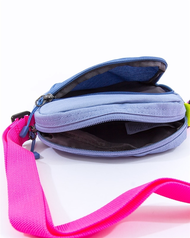 nike heritage smit label