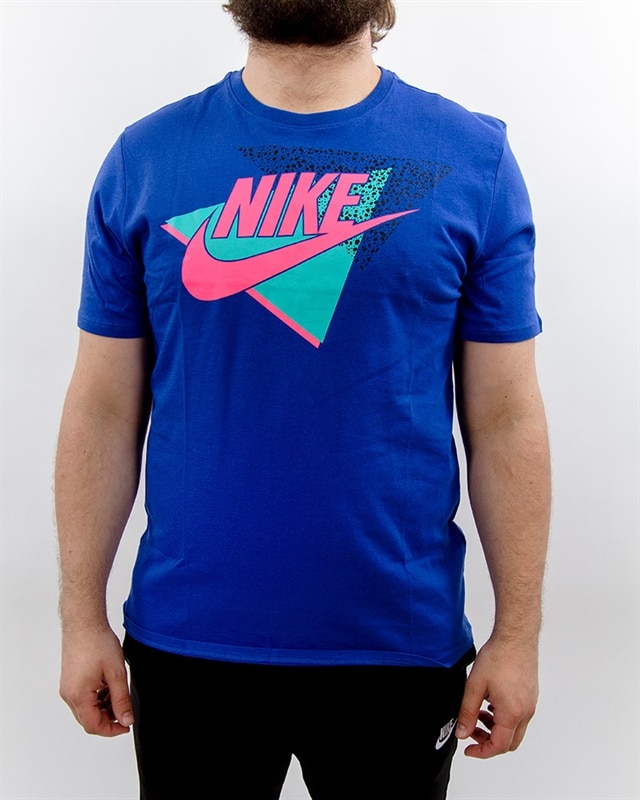 Momento Invalidez Simplificar Nike M NSW Gfx Logo Tri Tee 90s - AQ4190-405 - Blue - Footish: If you're  into sneakers