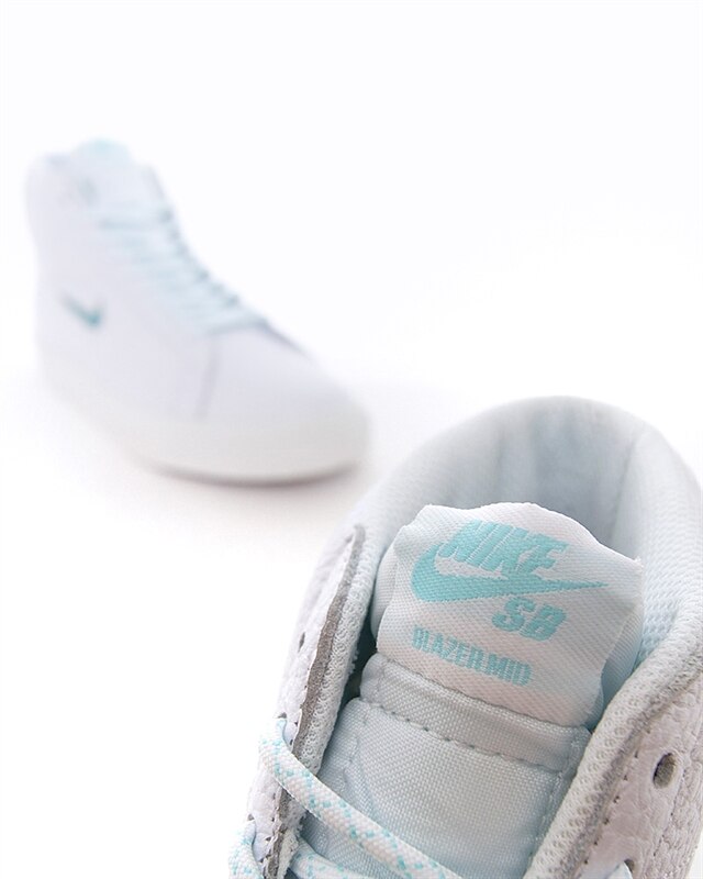 Nike Sb Zoom Blazer Mid Premium Cu52 100 White Sneakers Shoes Footish Nike Sb Zoom Blazer Mid Premium Cu52 100 White Sneakers Shoes Footish