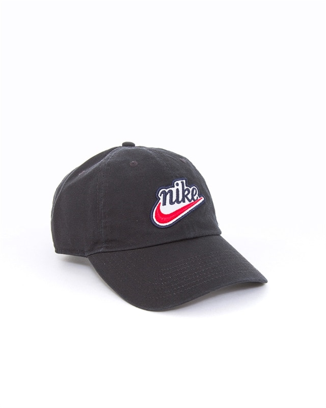 vertical nike hat