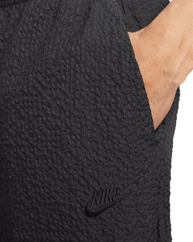 Nike Sportswear Tech Essentials Woven | DQ4324-010 | Black | Clothes |