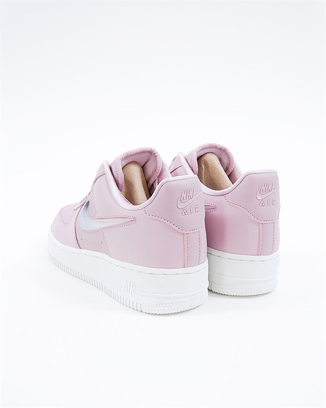 Nike Wmns Air Force 1 07 SE Premium | AH6827 500 | Pink | Sneakers | Skor | Footish Nike Wmns Air Force 1 07 SE Premium | AH6827 500 | Pink | Sneakers | Skor | Footish