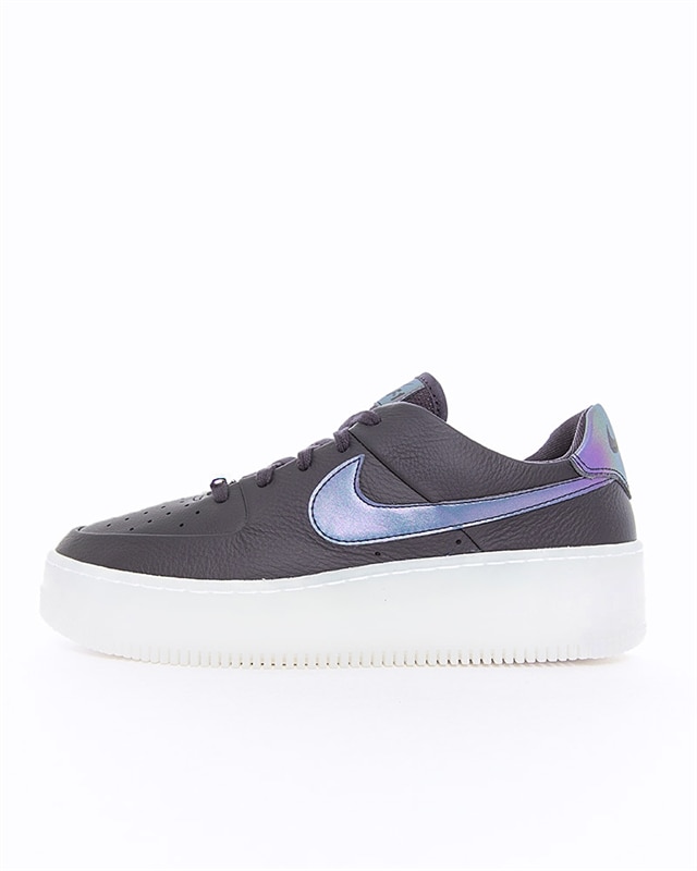 Nike Wmns Air Force 1 Sage Low LX (AR5409-004)