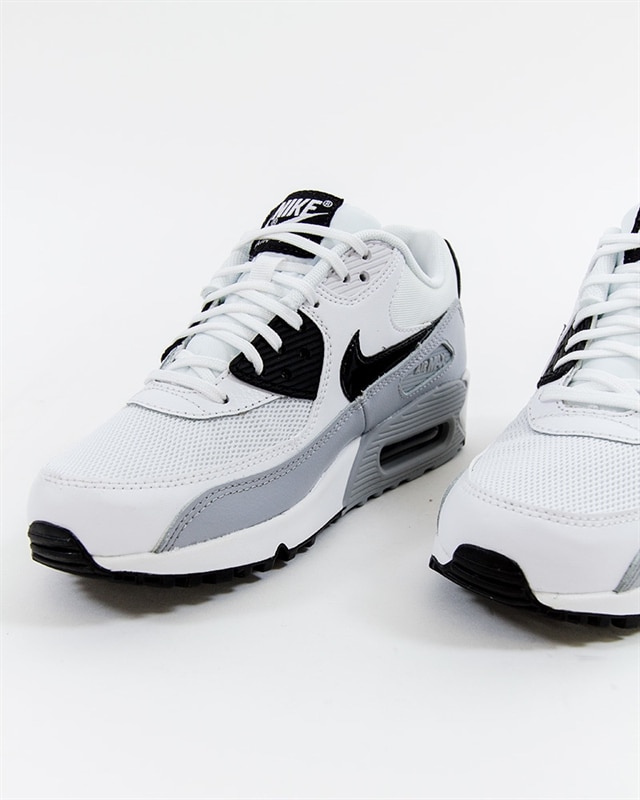 Nike Wmns Air Max 90 Essential Nike Wmns Air Max 90 Essential
