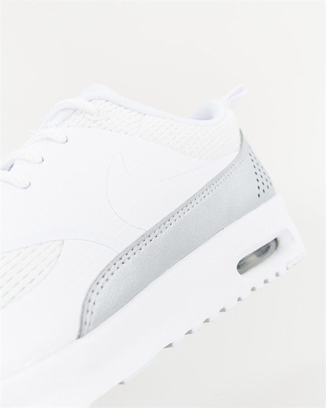 Nike deals thea textile