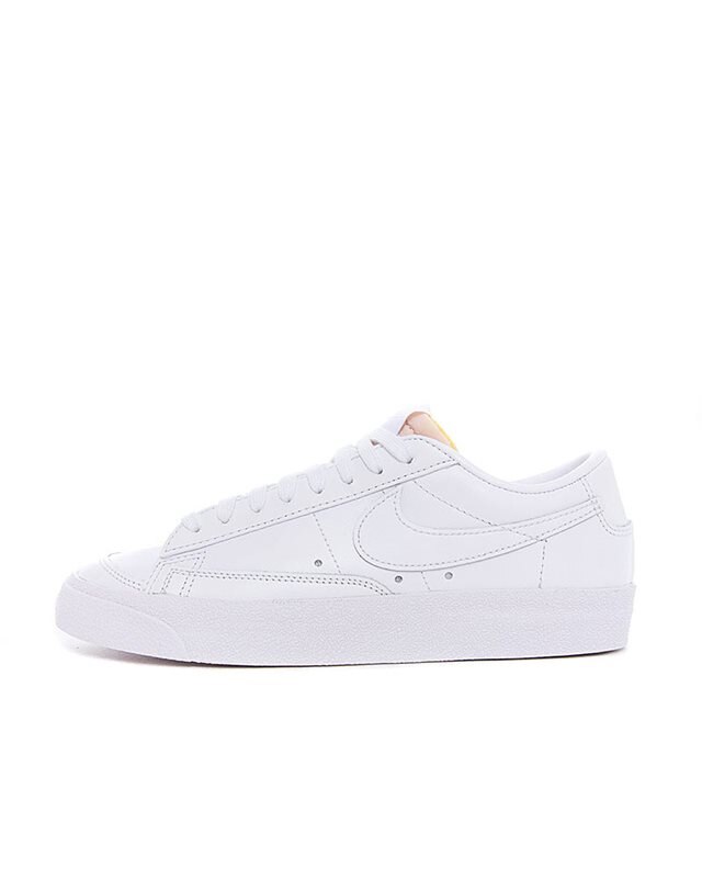 Nike Wmns Blazer Low 77 (DC4769-101)