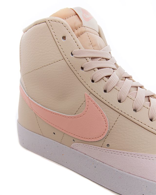 Nike Wmns Blazer Mid 77