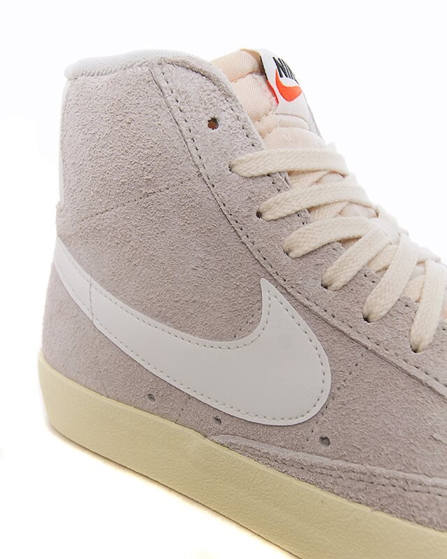 nike wmns blazer mid suede