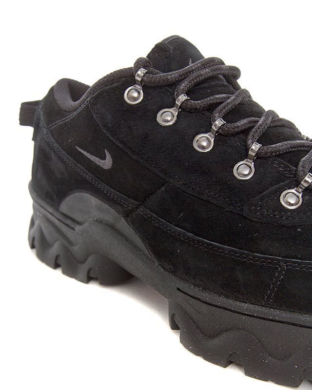 nike black lahar sneakers