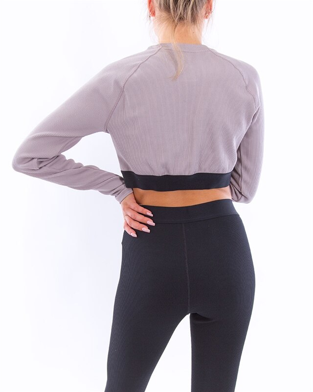 Top on sale nike 218