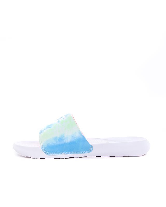 Nike Wmns Victori One (CN9676-101)