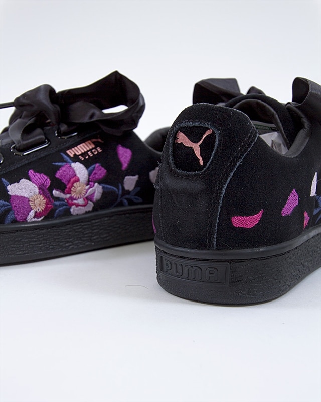 Puma Suede Heart Flowery Wns 367811 01 Black Sneakers Skor