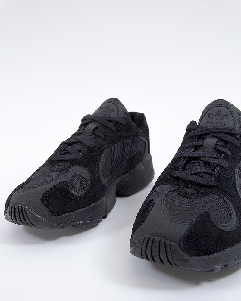 adidas originals yung 1 og black