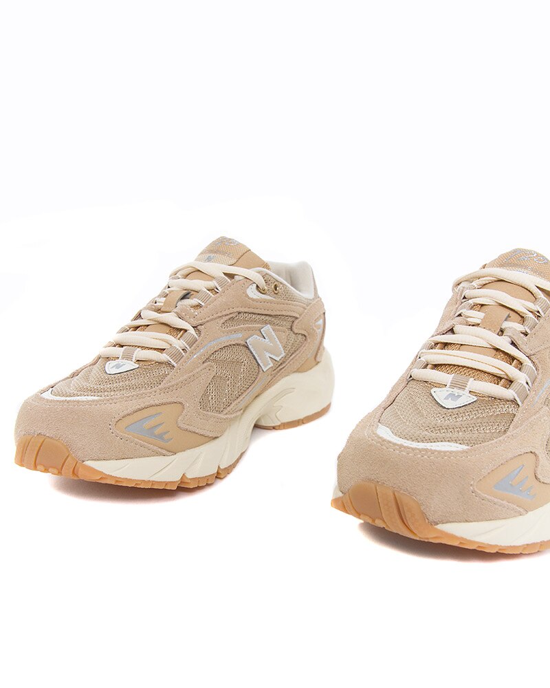 new balance ml725