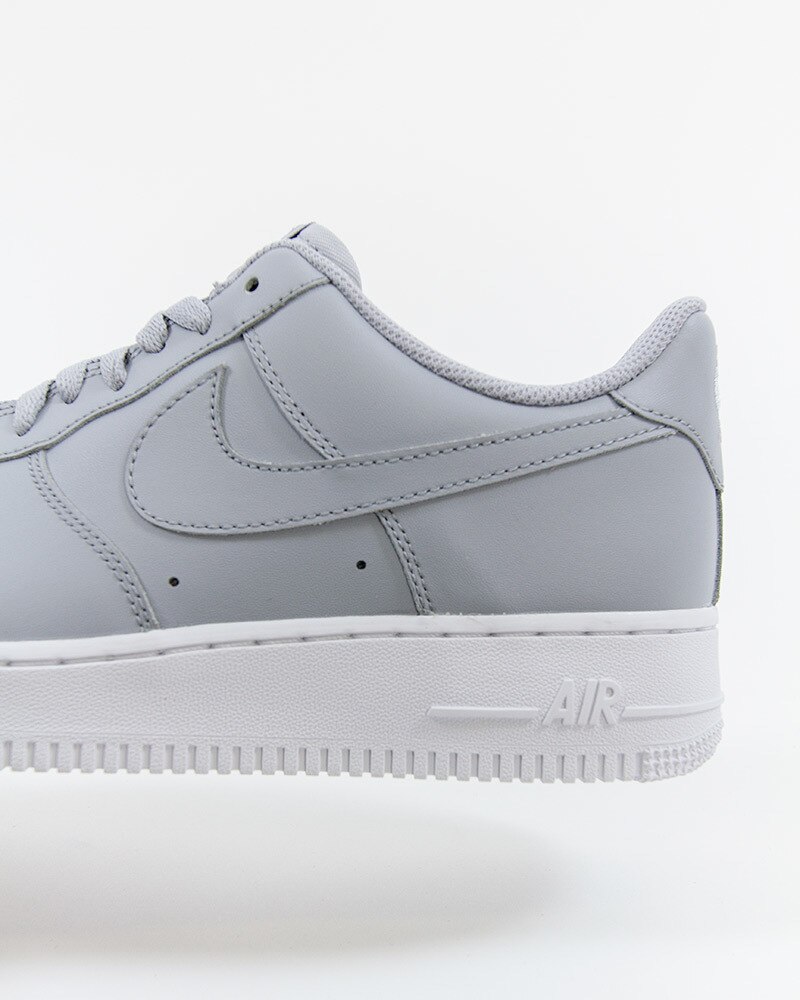 nike air force 1 07 aa4083