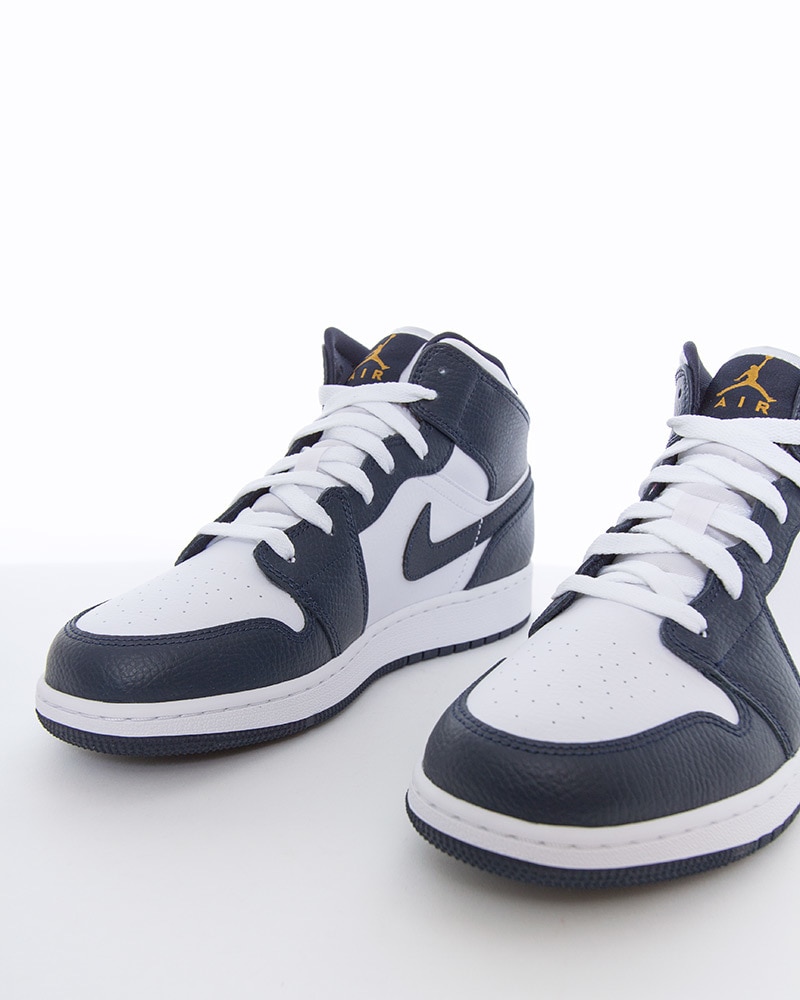 Nike Air Jordan 1 Mid (GS) | 554725-174 | Vit | Sneakers | Skor | Footish